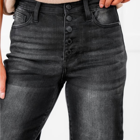 Judy Blue Black High Rise Distressed Raw Hem Cropped Wide Leg Jeans - Picture 2 of 6